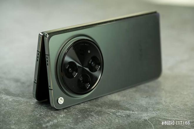 米乐M6 米乐融入腕表精工美感OPPO Find N3带来创新式折叠屏外观设计(图4)
