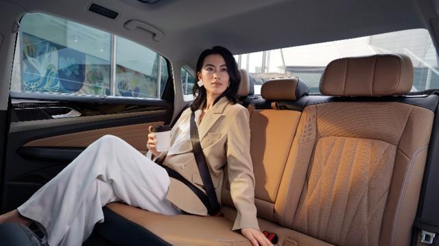德系的王牌车长4米9满箱油能跑1178公里商务米乐M6 米乐、家用两不误！(图3)