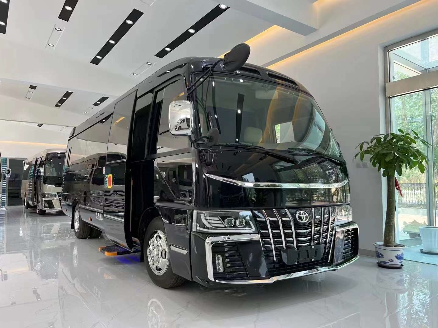 丰田考斯特1米乐 M6米乐2座价格丰田考斯特配置 现车售全国(图1)