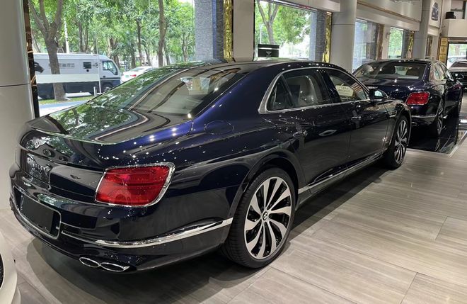 23款宾利飞驰V8 鼎立商务米乐 M6米乐尽在港口特价(图2)
