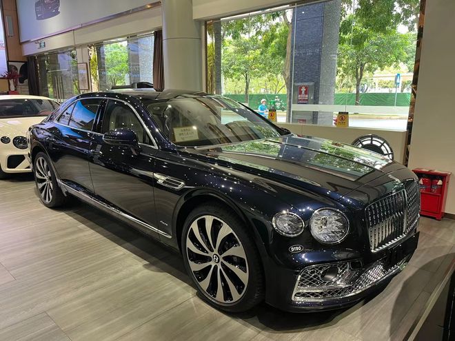 23款宾利飞驰V8 鼎立商务米乐 M6米乐尽在港口特价(图1)