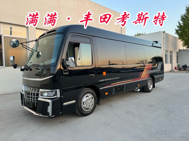 黑色丰田考斯特1米乐M6 米乐2座大气厚重外观内饰设计(图1)