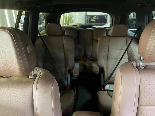 24款奔驰GLS450最新上市图片及报价(图2)