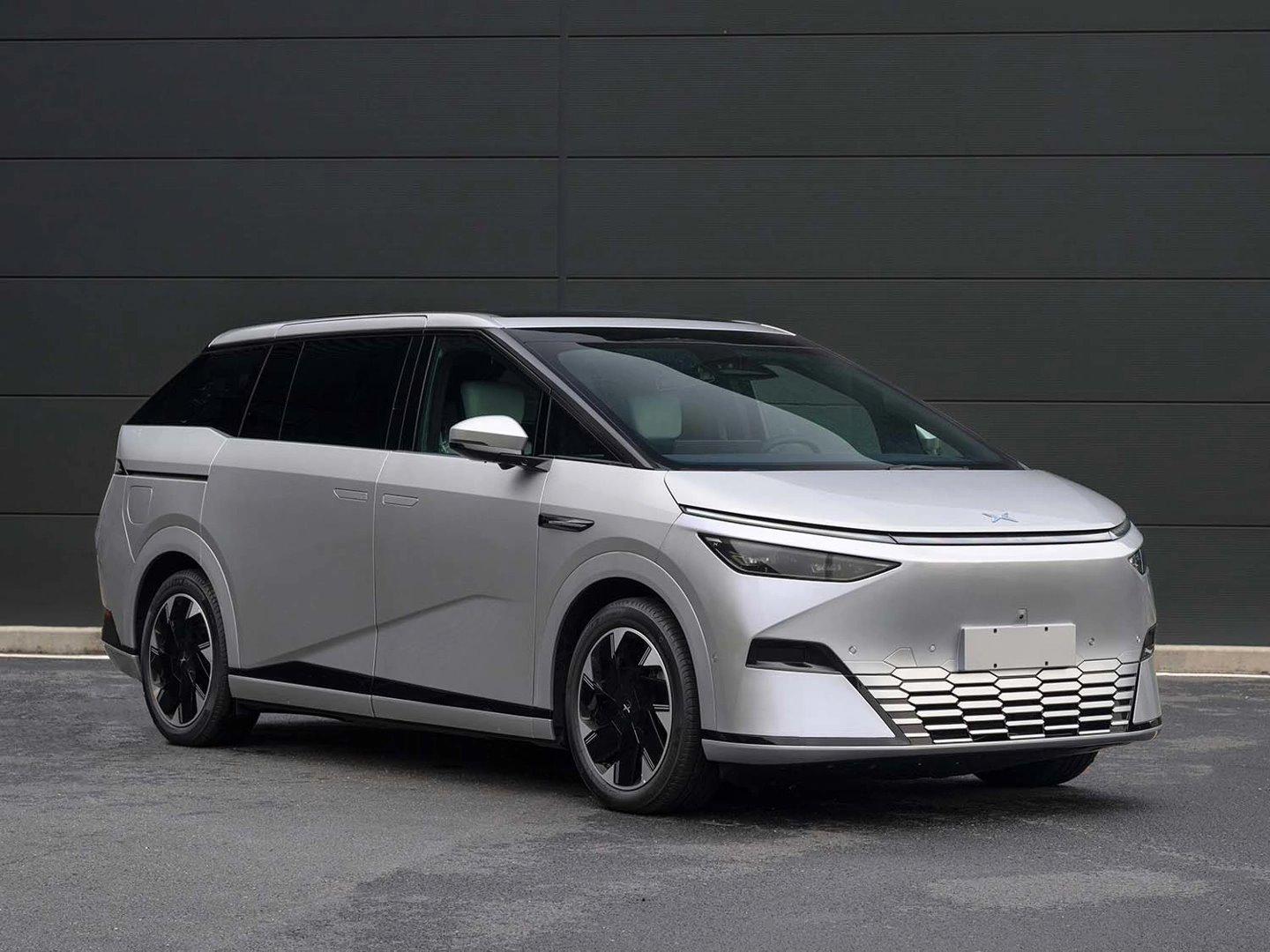 小鹏新车X9设计图亮相：号称“年轻态”MPV(图2)