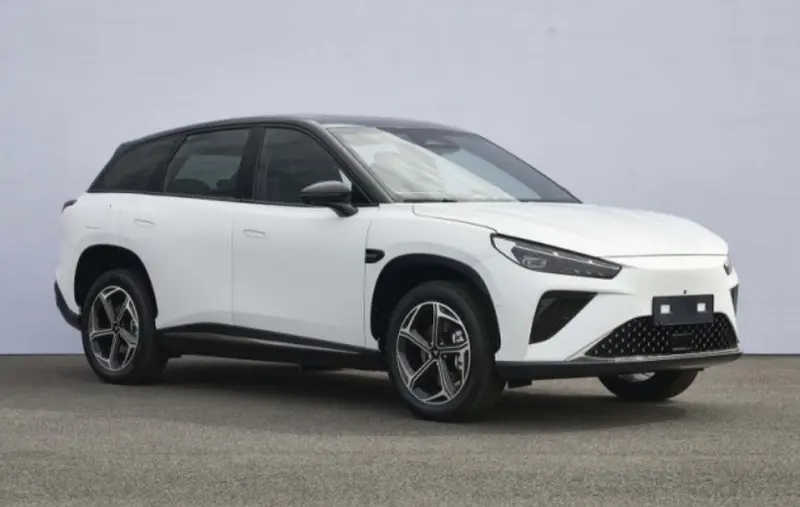 大五座SUV！哪吒L申报图曝光(图1)