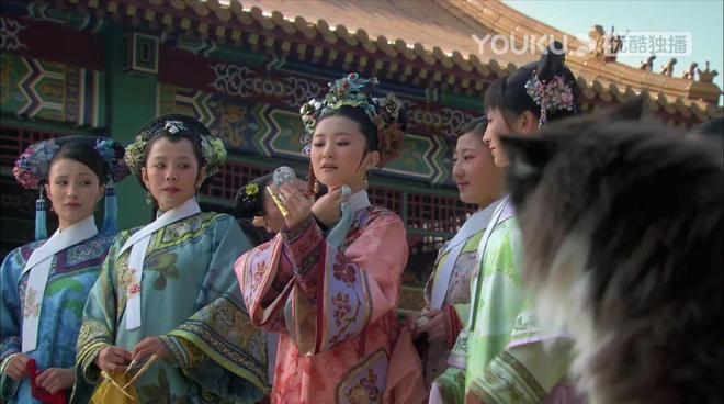 富察贵人被设计小产和她同时摔倒的甄嬛同样怀有身孕为啥没事(图3)