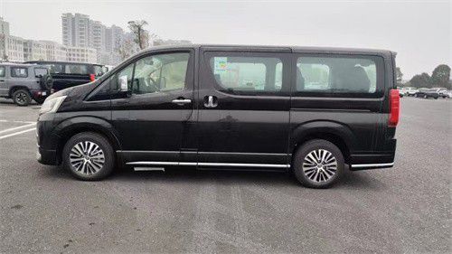 23款丰田萨尔法格兰维亚商务港口现车(图2)