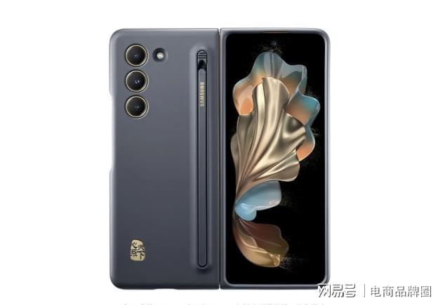 商务人士中意的高端手机心系天下三星W24搭载超宽幅沉浸大屏(图1)
