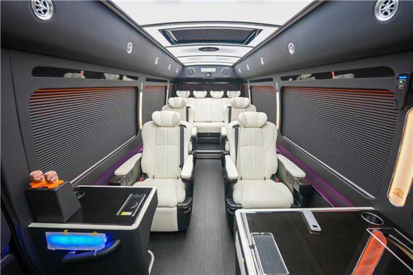 考斯特10座商务车 丰田考斯特改装价格(图2)