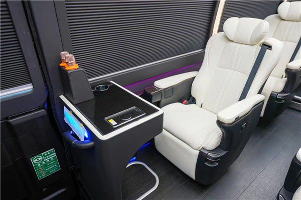 考斯特10座商务车 丰田考斯特改装价格(图5)