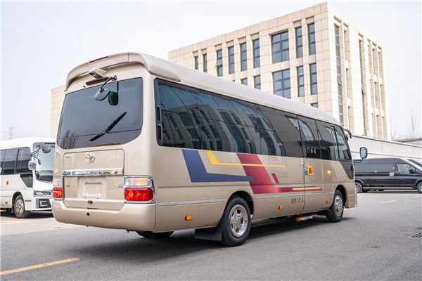 丰田考斯特11座大型商务接待版现车销售价(图2)