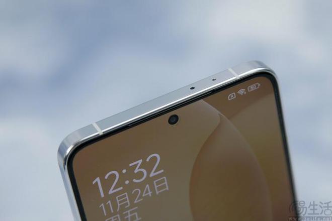 2023年手机造型设计观察：设计、材质都在卷(图21)