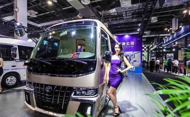 考斯特商务车7座价格 专业厂家匠心品质(图1)