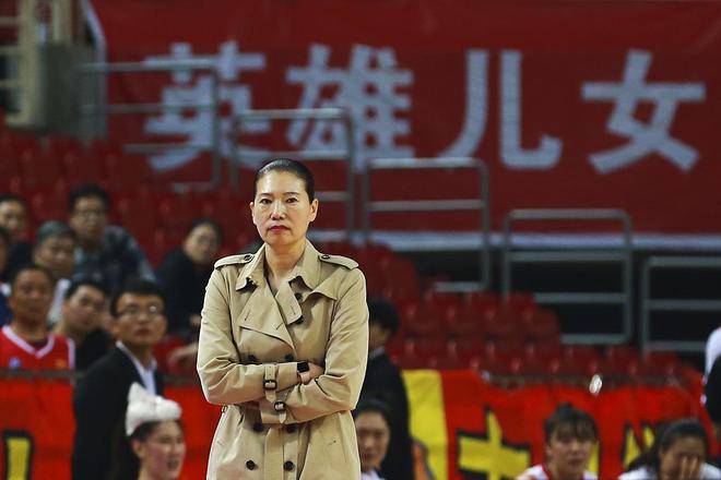 专访｜上海女篮主帅展淑萍她是教练、设计师更是一位母亲(图3)