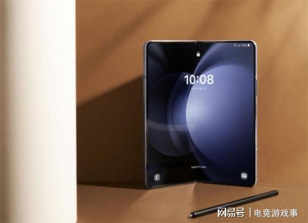 智能体验升级的三星Galaxy Z Fold5折叠屏手机设计更为新颖(图2)