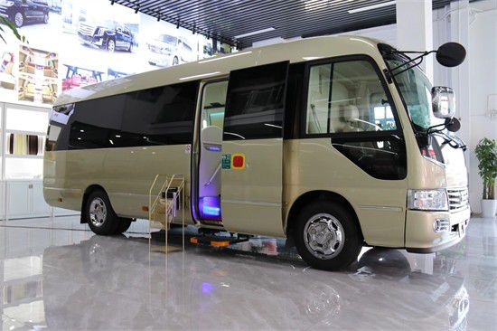 四川成都重庆丰田考斯特商务车11座价格(图2)