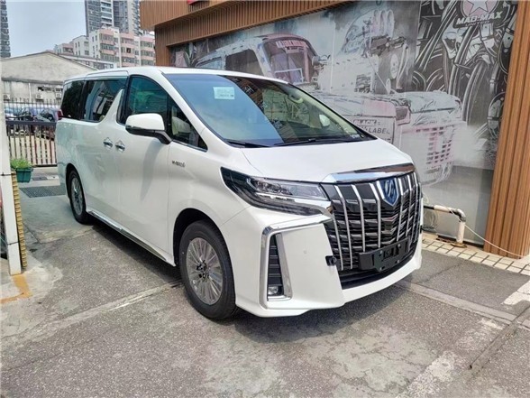 进口埃尔法商务车实车行情报价(图1)