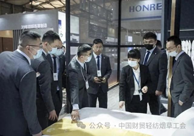走近最美纺织工 金桂兰：设计让生活更加美好舒适(图1)