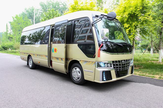 丰田柯斯达商务车(图1)