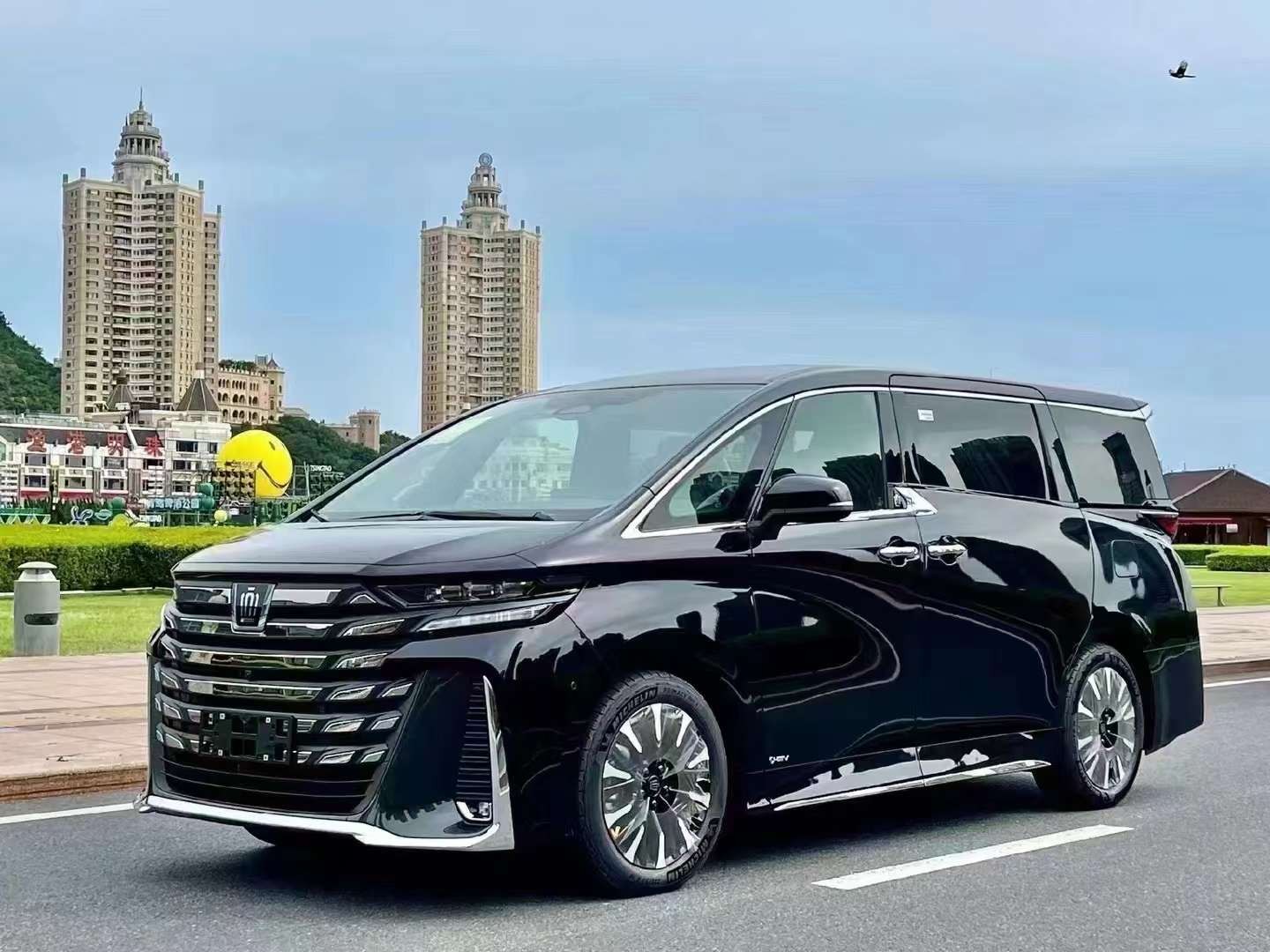 2024款威尔法商务车广东最新报价(图1)