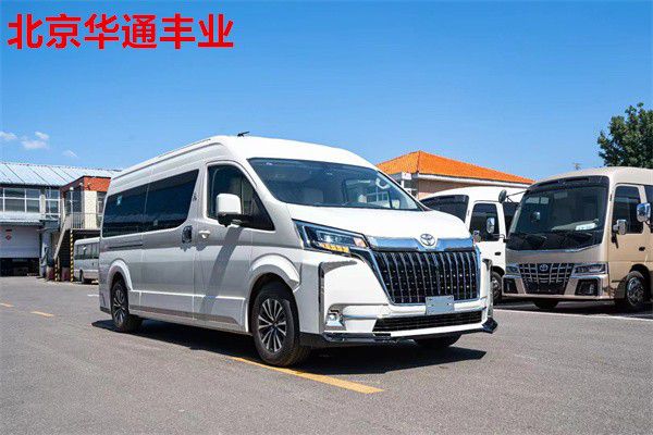 带卫生间的商务车你见过吗 丰田海狮6座(图1)