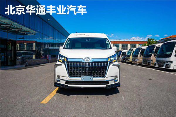 丰田海狮HIACE高端商务旅行车6座价格(图1)