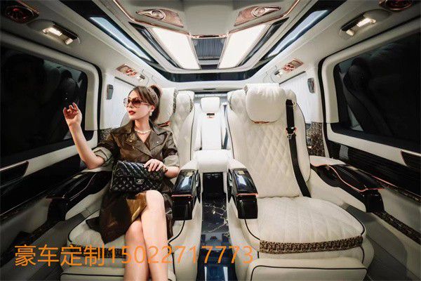 奔驰V260L价格商务改装方案(图6)