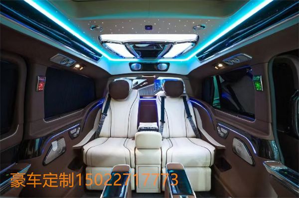 奔驰高顶商务五一假期出行首选星空顶(图4)